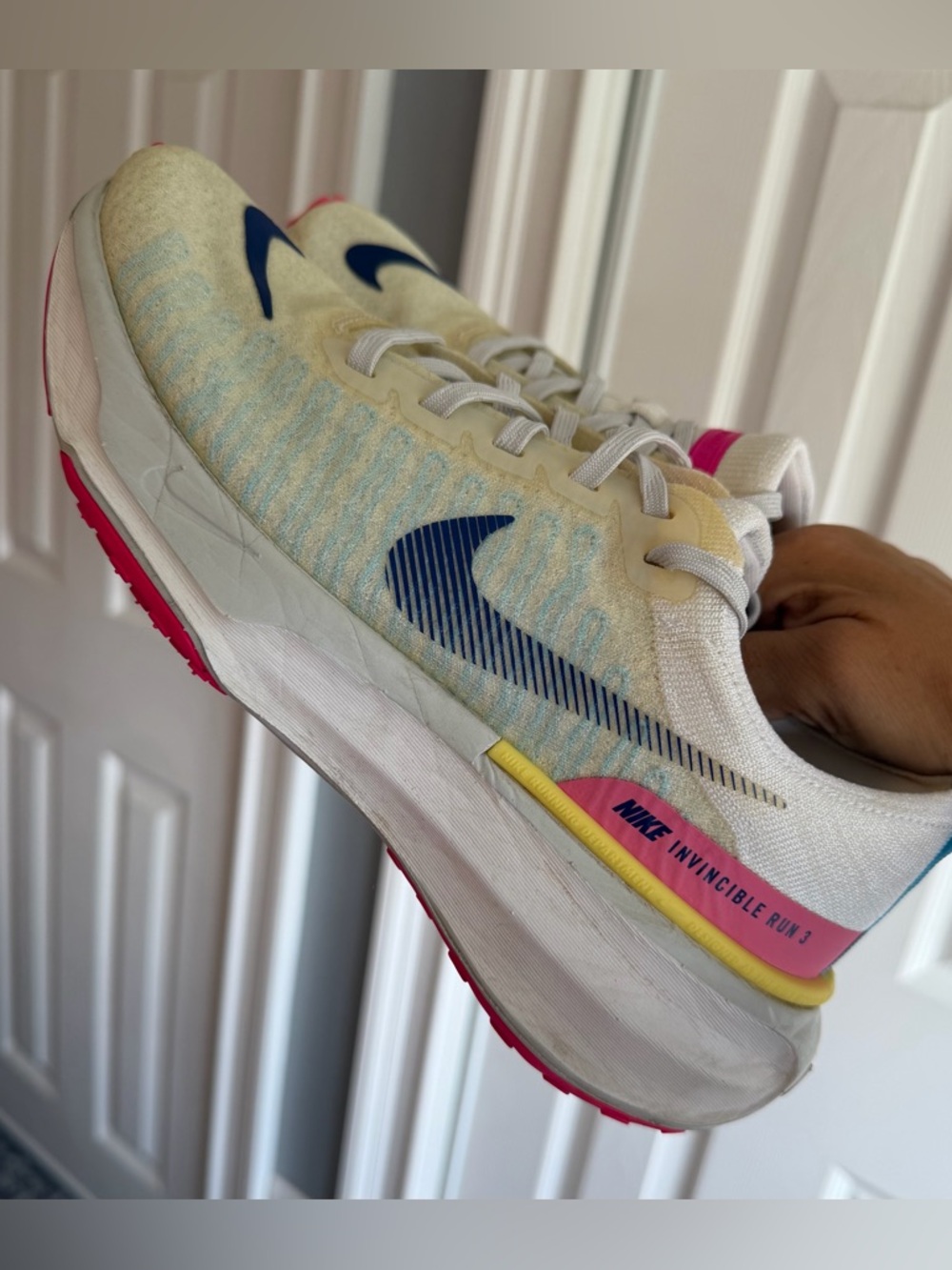 Nike ZoomX Invincible Run 3 White Deep Royal
Fierce Pink Size: 8 - Picture 7 of 10
